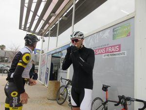 On atteint le très beau col du Corps de Garde avec sa vue sublime sur Toulon et sa rade.