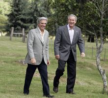 URUGUAY -Tema musical dedicado al gobierno Uruguayo del Frente Amplio(como anillo al dedo)ELPOLVORIN.