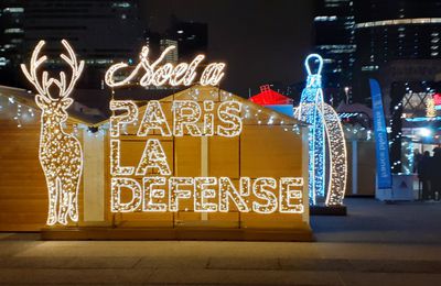 Paris La defense en avance pour Noel ! 