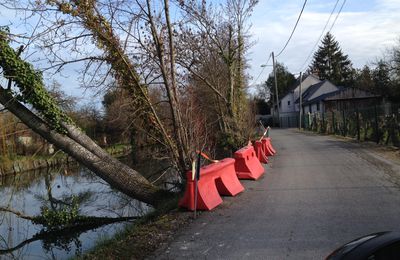 Chemin de Caraqui, digue en danger ! 