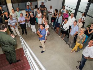 Visite de la BA 118 par les Elus de Grenade et les Personnels de la Mairie