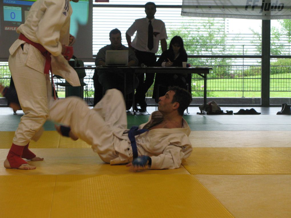 Compétition figthing jujitsu Région Limoges 2010 (le JSR bien représenté)