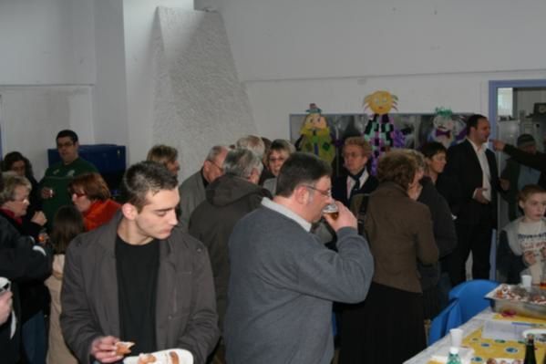 Traditionnellement, l'AHJP organise un "goûter bugnes" en début d'année, afin de réunir pour la nouvelle année ses adhérents et les habitants du quartier. Merci à Bernard et Marc pour les photos.