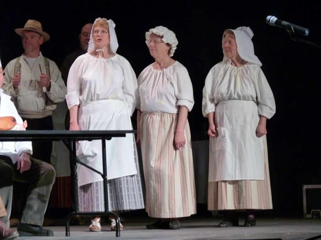 17 mai 2013 - La CANTILENE remet çà ! Dans la nouvelle salle de Rethel, "L'ATMOSPHERE" , avec le concours des services de la ville, des opérettes à grand spectacle pour le plaisir de 350 spectateurs.