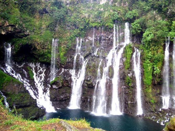 La cascade Langevin vu dans une pub pour dur fromage avec de l'ail de Garrrronne si savourrreux comme disait Maïté à l'époque!! Puis la cascade Niagra et une des cascades des Trois Bassins