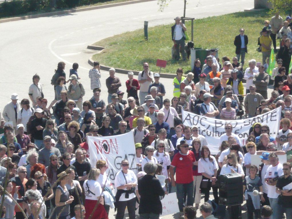 4 000 manifestant-e-s
Photos RN et Michèle Moreau(Alternatifs)