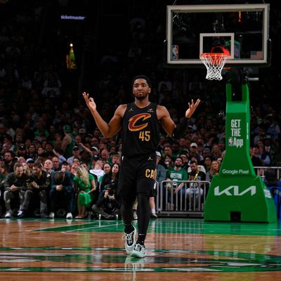 Donovan Mitchell et les Cavaliers explosent les Celtics au TD Garden (1-1)