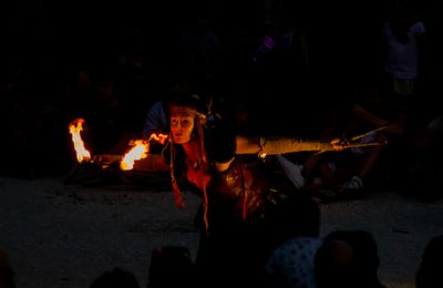 Spectacle de feux pour Halloween