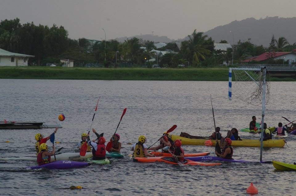 La deuxième manche du Championnat Régional de Kayak Polo, les 18 et 19 janvier 2014 à Kourou.
Photos : Alexis JEANNOT