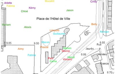 Instantané de la place de l'Hôtel de ville le 21 novembre 2013 à 14h05 par Pascal, Léopold, Belly, Aimy