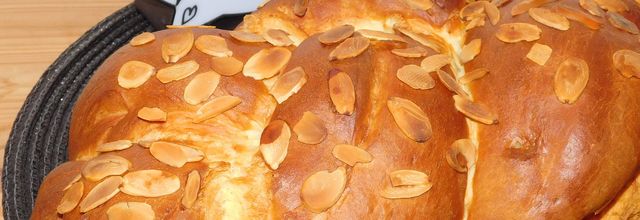 Tresse au lait d'amandes.