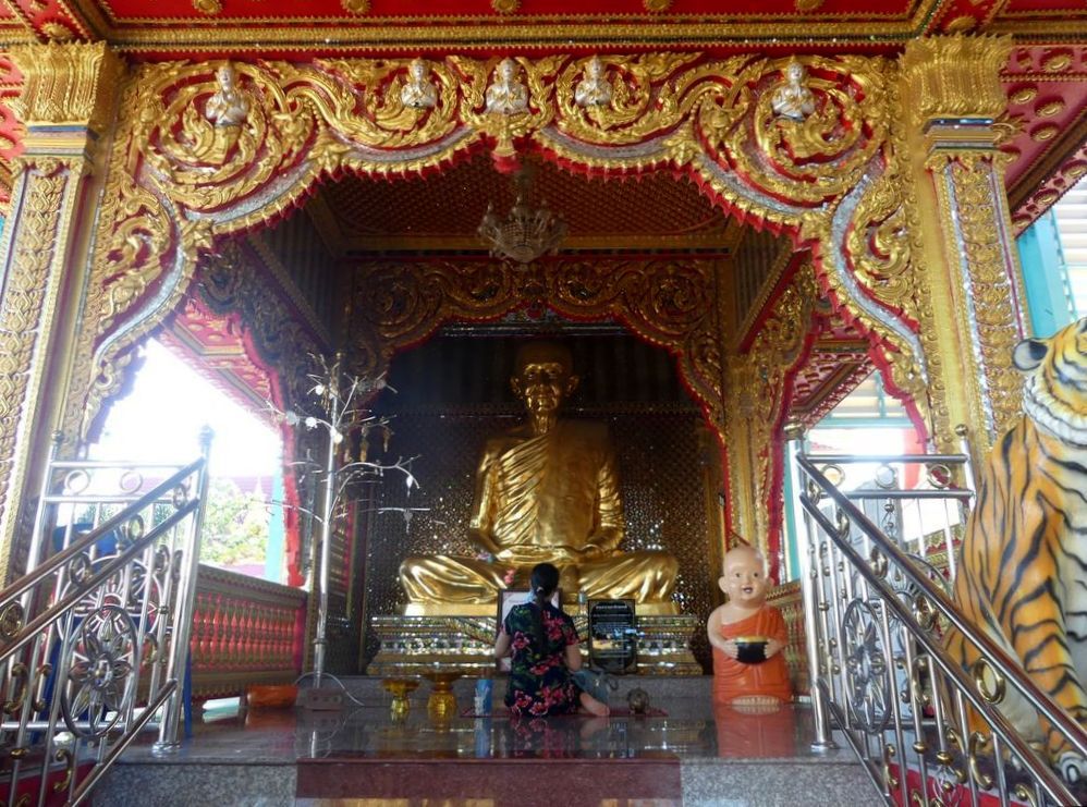 Wat Huay Yai
