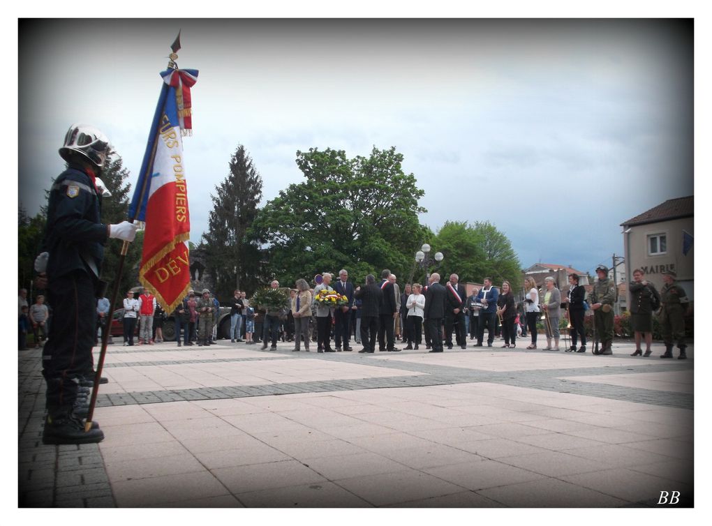 Corny-sur-Moselle 70 ème anniversaire de l'Armistice le 8 mai 2015