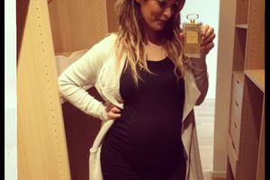 Emilie Nef Naf enceinte : Baby bump et dolce vita en Italie avec Maëlla