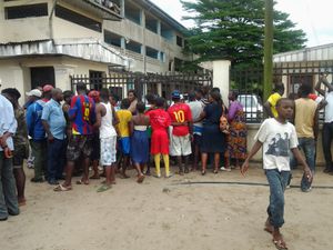 Panique :Plus de 20 élèves en transe à Douala