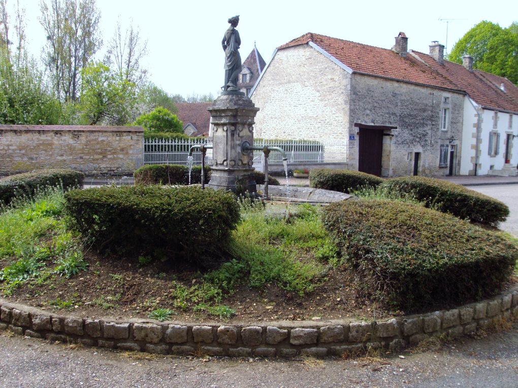 bienvenue dans les villages de la vallee de l'aube Auberive Bay sur Aube Aulnoy sur Aube Arbot