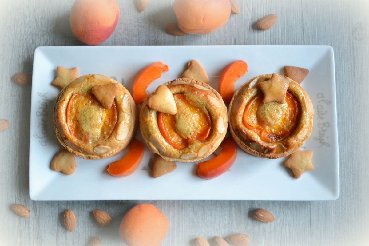 Tartelettes sablées aux abricots-amandes