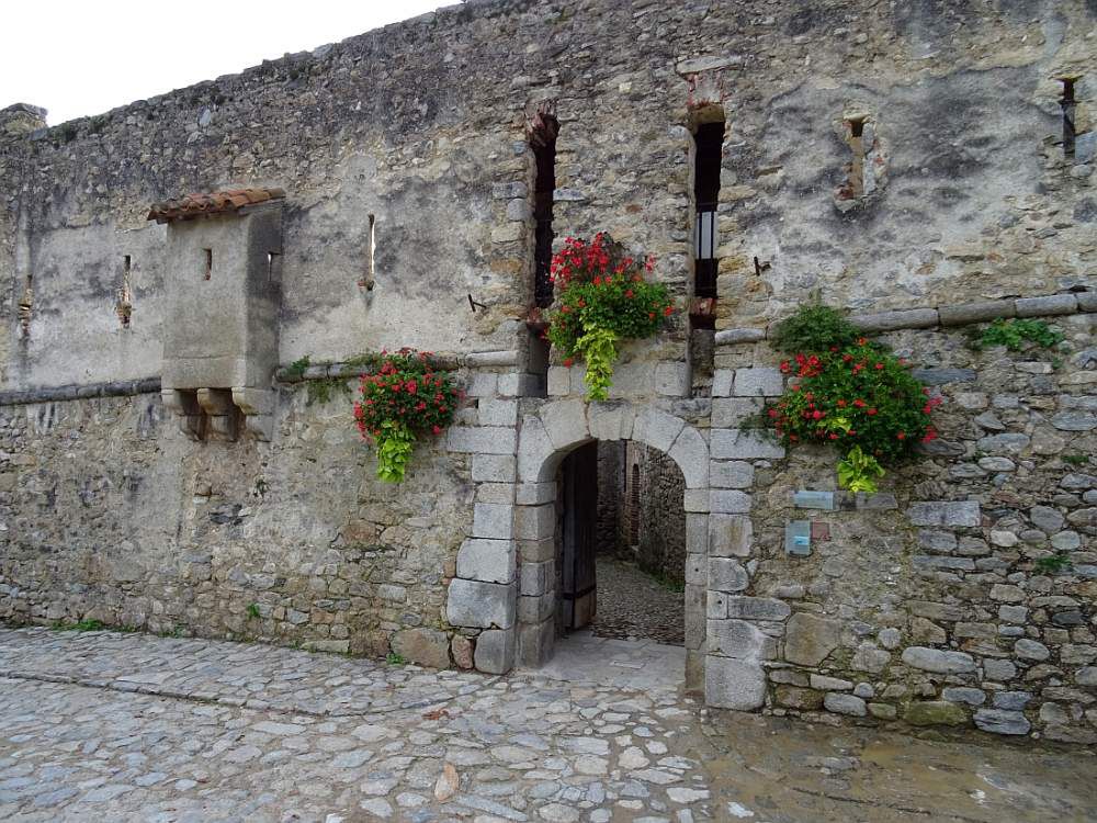 PRATS DE MOLLO une cité fortifiée du haut vallespir