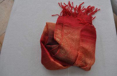 Foulard-écharpe - 3 euros