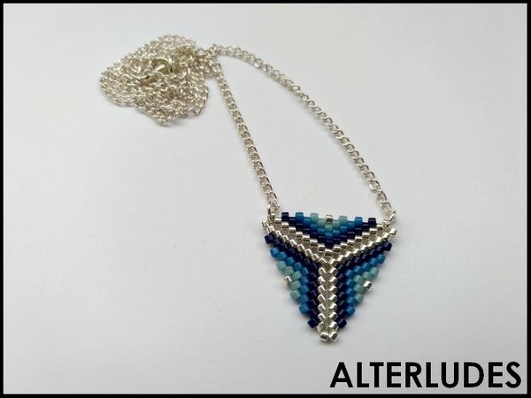 Collier - Mercedes - Ninon - Bleu et argent - Disponible - 18€