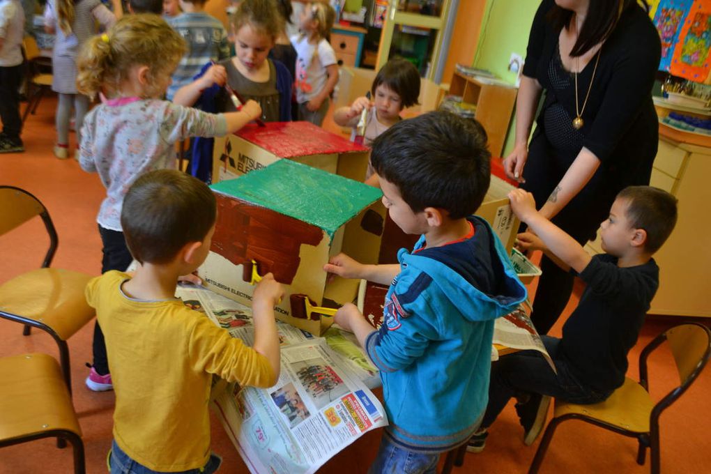 Et pendant ce temps, les autres sont en activités en classe...