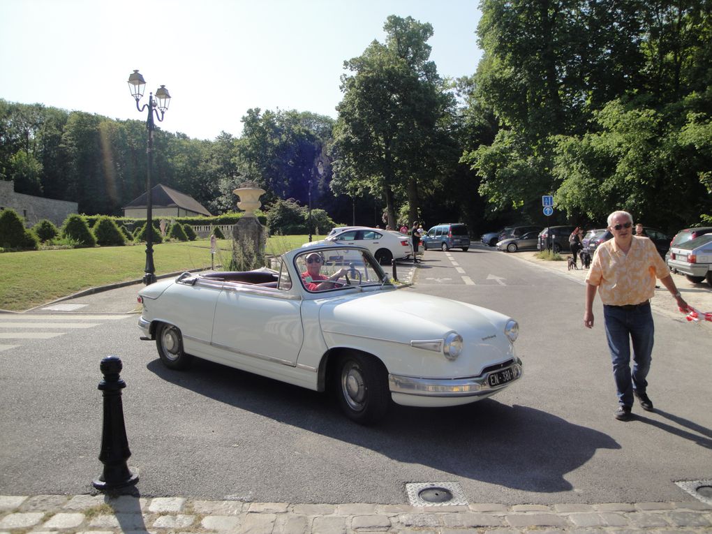 Rassemblement au Château de Grouchy