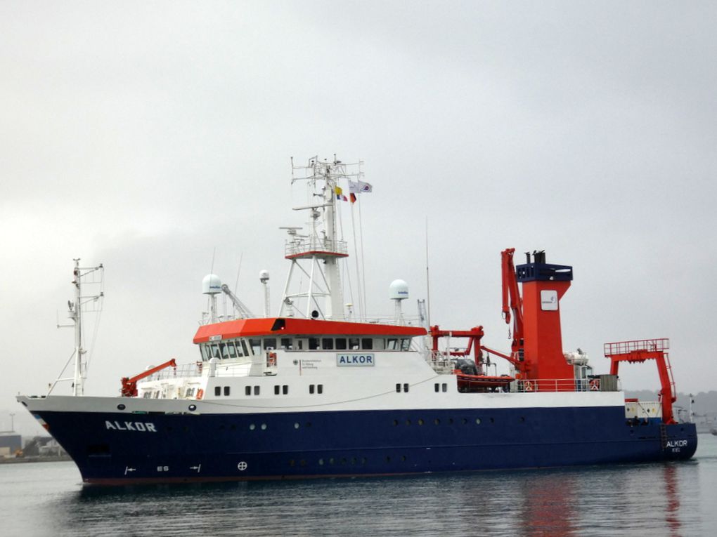 ALKOR , navire de recherche Allemand , arrivant au port de la Seyne sur Mer le 19 février 2020