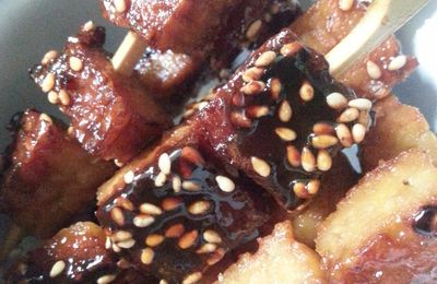 Brochettes de tempeh caramélisées