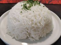 Riz blanc nature pur acompagner la recette.