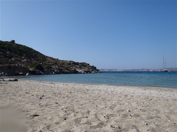 Milos une ile des Cyclades a voir absolument ses plages et sa luminosité vous enchanterons