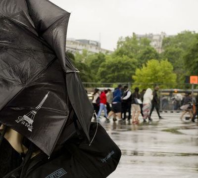 Météo : Les Bouches-du-Rhône, la Drôme, les Pyrénées-Orientales et le Vaucluse en alerte orange pour vents violents