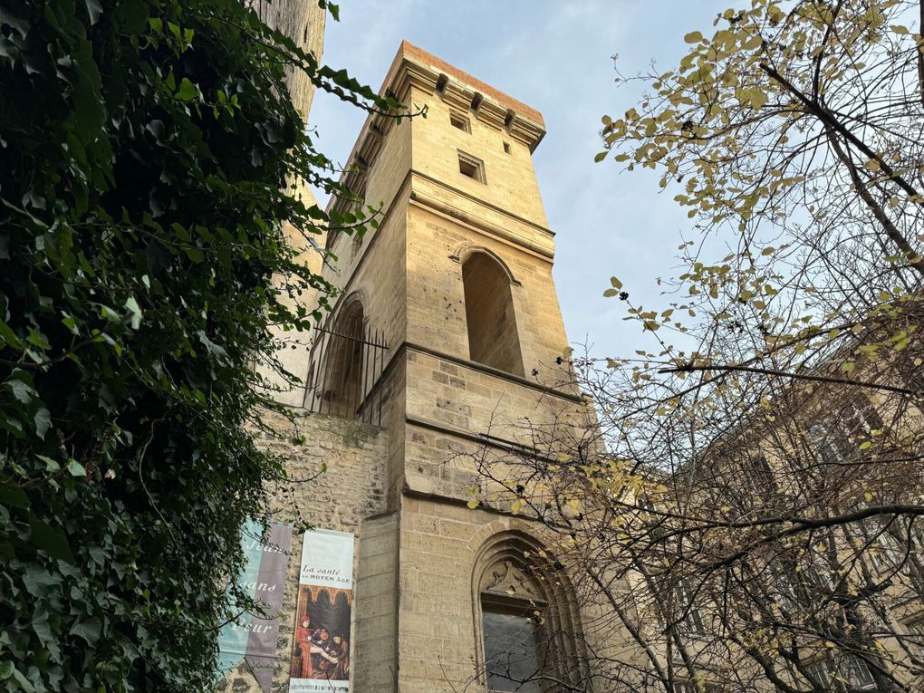 La Tour Jean-sans-Peur, un vestige médiéval au coeur de PARIS