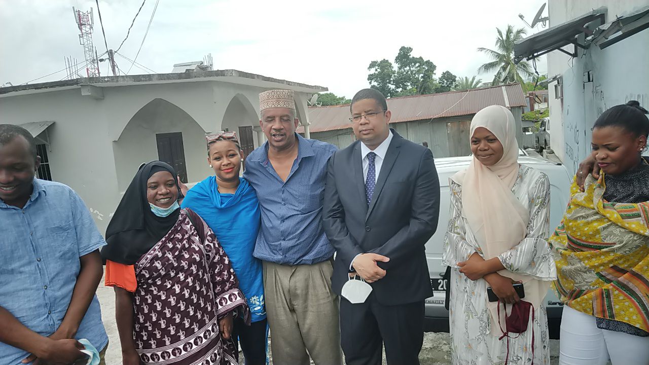 Un travail de terrain pour mobiliser les énergies citoyennes et entrepreneuriales au profit des plus vulnérables avec la présence d'une grande partie de l'équipe Comores et la présence du président de l'ONG USHABABI WA MESO  INTERNATIONAL ( Jeunesse & Avenir) aux Comores M. Darchari MIKIDACHE. 