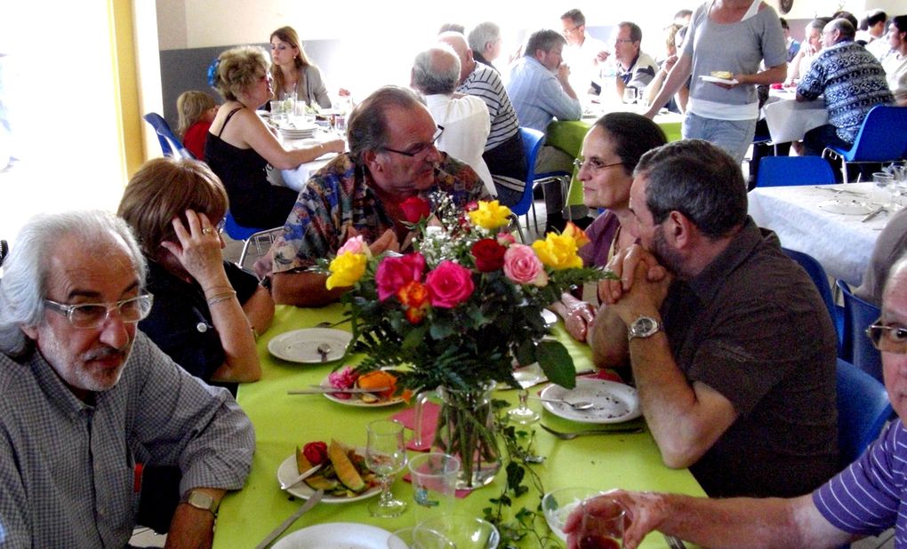 L'au-revoir de Madame Gisèle Schneider-Masson, alias Gisou, aux gabelous. C'était le 7 mai 2011 à Hestroff au Vieux Lavoir.