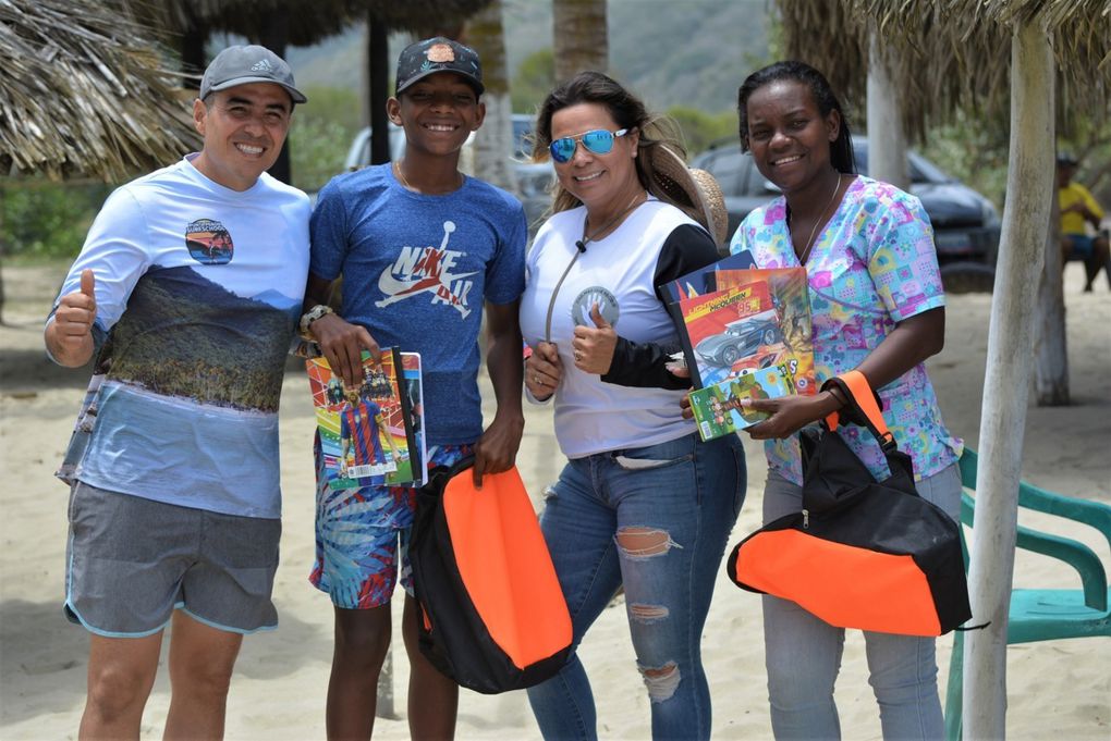 Fundación &quot;Dar Más que Recibir&quot; entrega kits escolares a escuela en la Bahía de Patanemo, Puerto Cabello