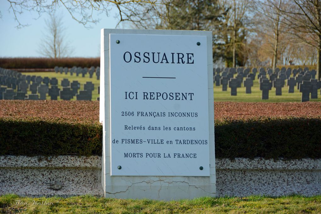 L'ossuaire (cliquez sur les photos)