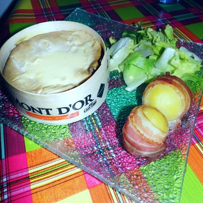 Fondue Mont d'Or et pommes de terre au lard 