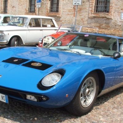 Voiture Mythique : La Miura, l'avant-gardiste