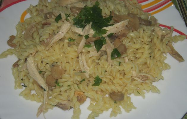 TORSADES POULET CHAMPIGNONS