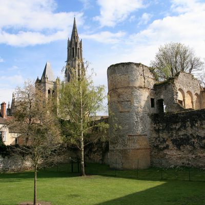 Visite de Senlis, une cité médiévale proche de Paris 