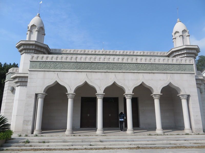Mosquée Qingjing. Fondée en 1009, reconstruite récemment. 30 000 musulmans à Quanzhou (sur 500000 hab)
