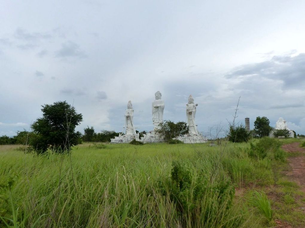 Phra Sri Ariya Sitandon Buddhist Park