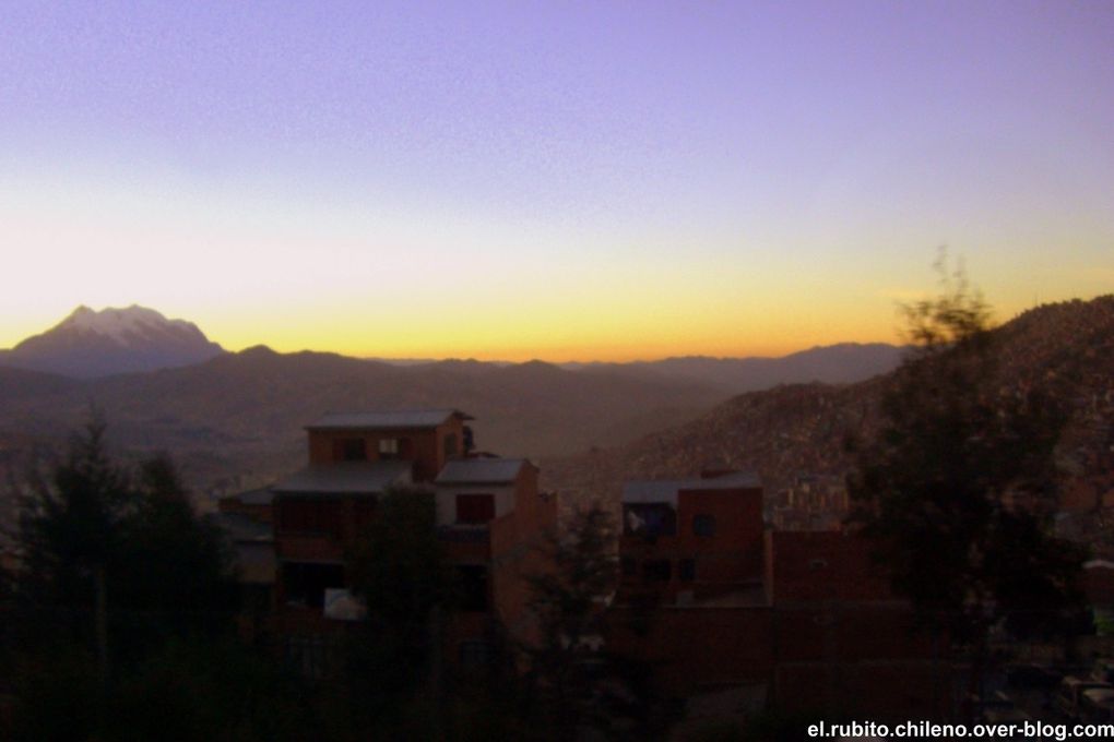 La Paz.... des délires de fou, des combats de catch féminins qui terminent en sang, du cactus hallucinogène, une ville vivante et vraiment unique! 5 jours de pur bonheur. Merci Brice, Laura, Emi, Osmar et bien sur le Loki Hostellllll