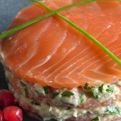 Millefeuilles de la mer au thon et saumon fumé 