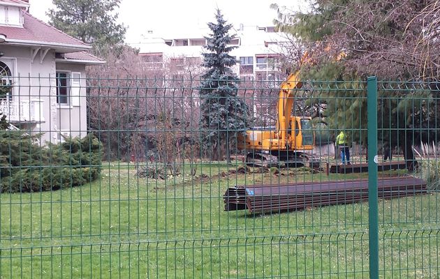 Travaux dans le parc de la "Villa Abeille"