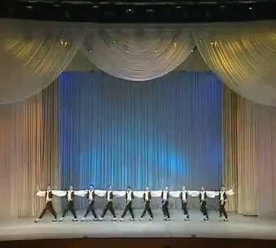 Le Sirtaki dansé par le ballet Igor Moïsseïev