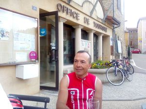 Avec Joël une belle sortie d'environ 100 km en Ardèche à la rencontre des coureurs du Dauphiné en juin.