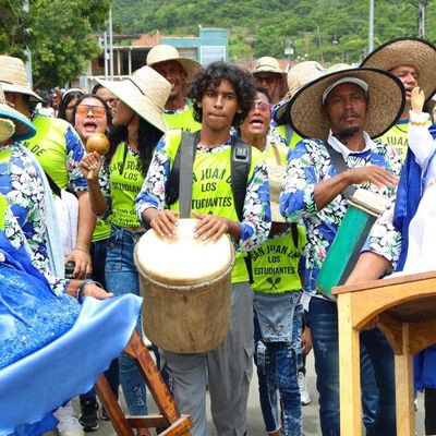 Tradicional Encuentro de San Juanes llenó de fe al pueblo al ritmo del tambor en el sector Cumboto II de Puerto Cabello 