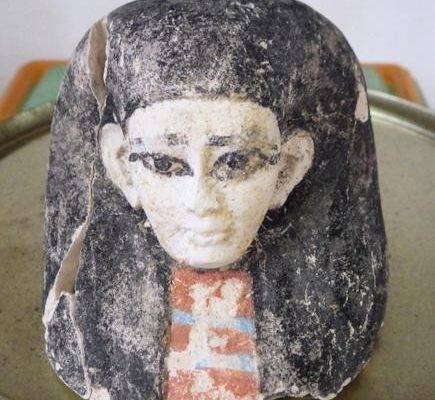 Des archéologues découvrent la tombe d'un scribe de la 26e dynastie en Égypte antique !