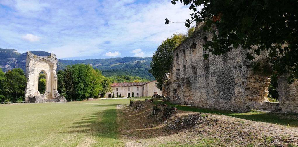 Les ruines du  château de Beauvoir-en-Royans